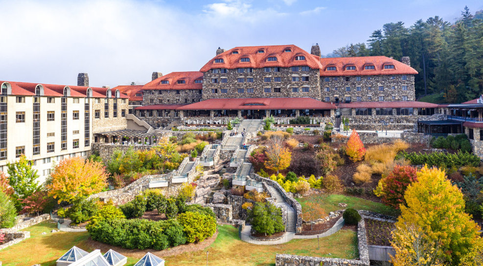 Omni Grove Park Inn Grounds in Asheville, NC
